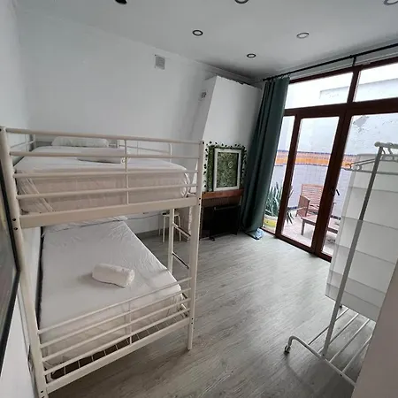 Bbtk Гостевой дом Малага